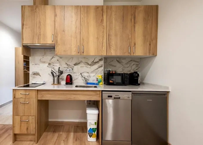 Accessible And Renovated- 1Bedroom 1Bath- Justice